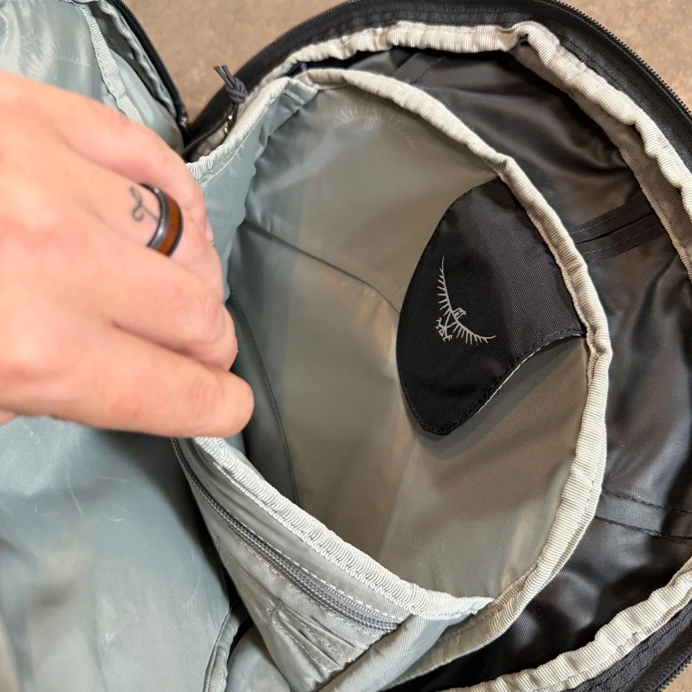 Osprey Meridian Backpack Unisex One Size Black Gray Travel Daypack Laptop Bag